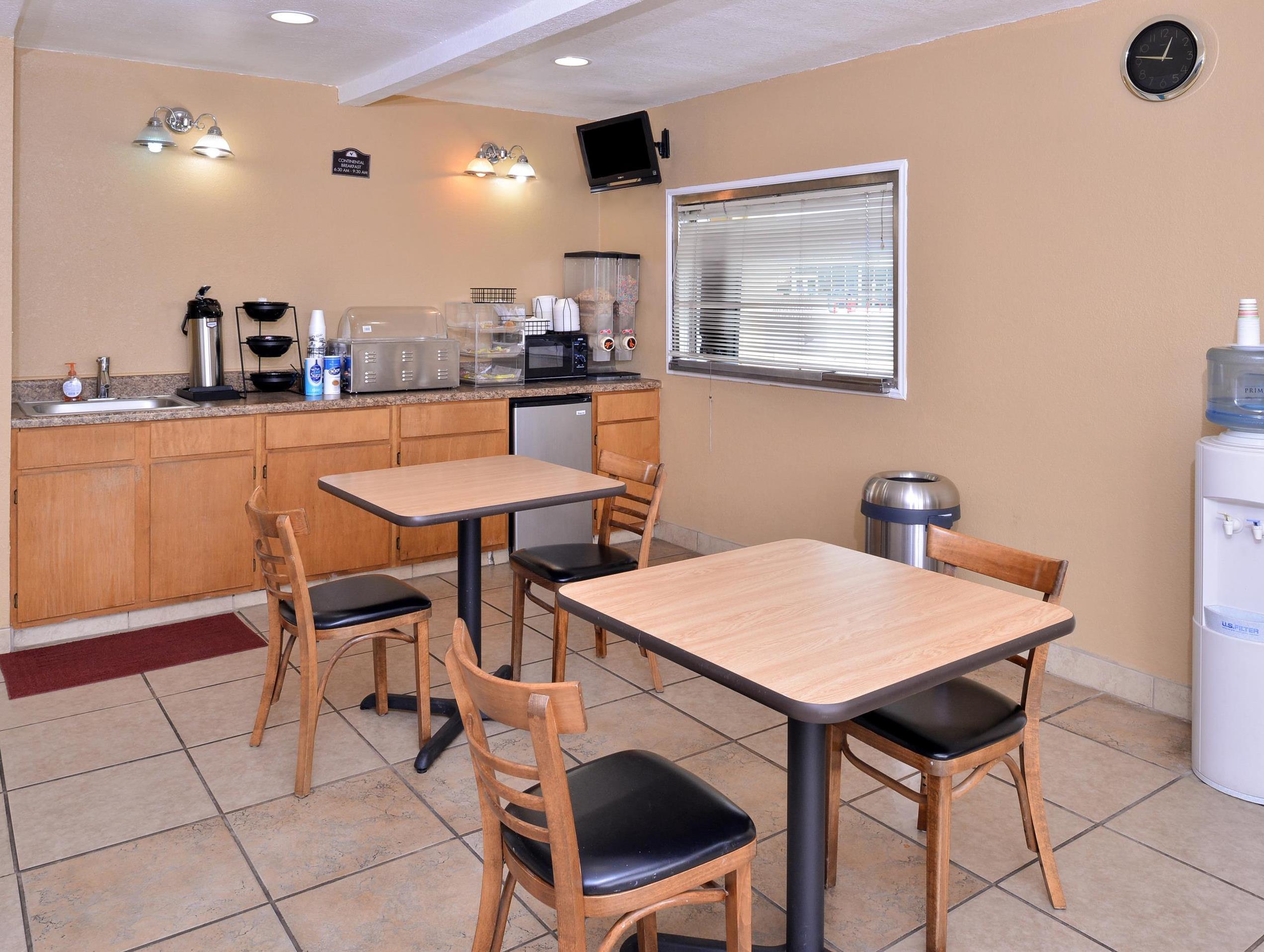 Americas Best Value Inn Schulenburg Екстер'єр фото