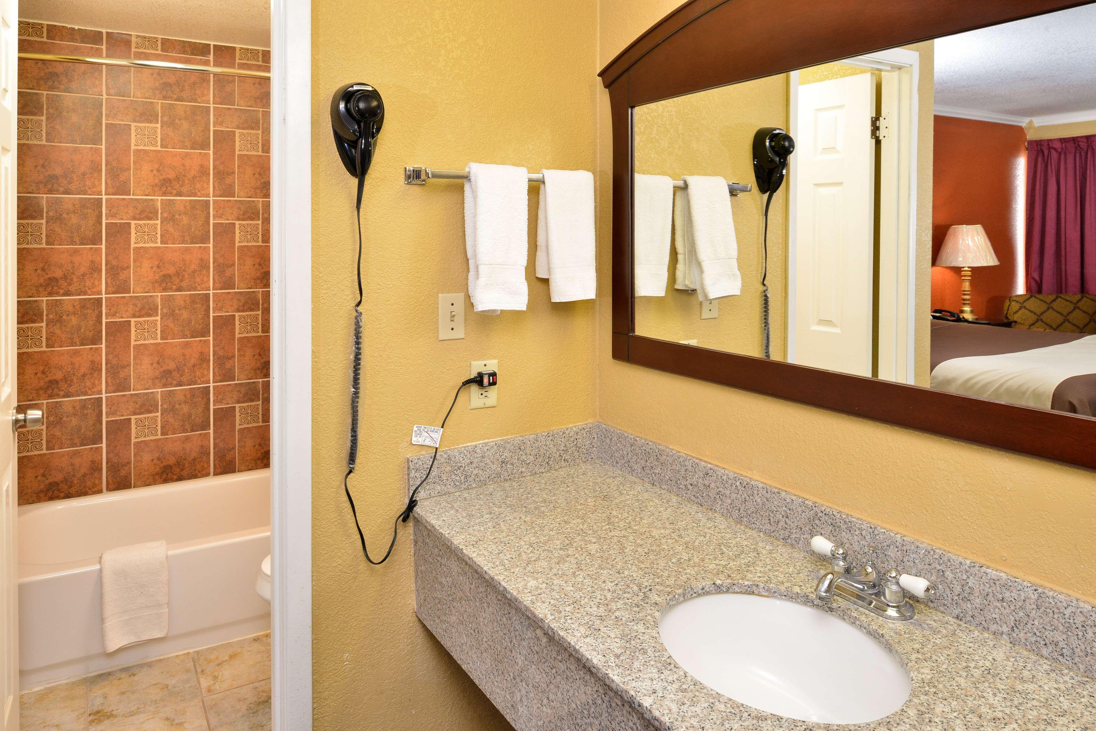 Americas Best Value Inn Schulenburg Екстер'єр фото